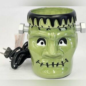 NWOT! Scentsy He’s Alive Frankenstein Medium Electric Wax Warmer Halloween Decor